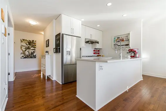 205 East 18Th Street, North Vancouver For Sale - image 3