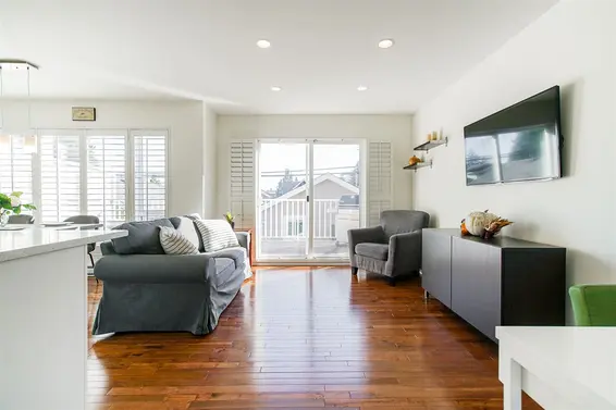 205 East 18Th Street, North Vancouver For Sale - image 4