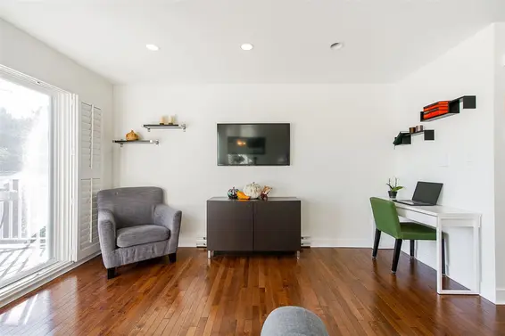 205 East 18Th Street, North Vancouver For Sale - image 5