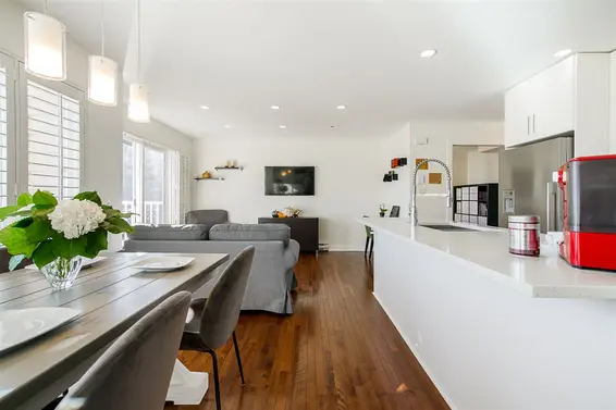 205 East 18Th Street, North Vancouver For Sale - image 8