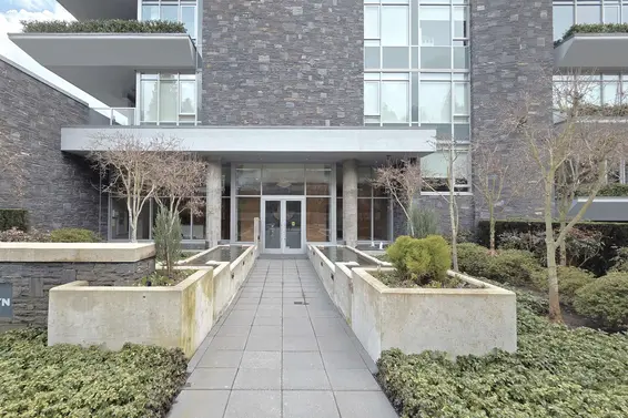 400 888 Arthur Erickson Place, West Vancouver For Sale - image 2