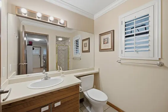 2008 Blairview Avenue, North Vancouver For Sale - image 19