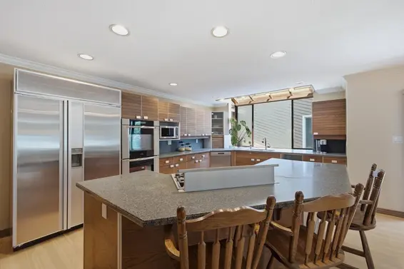 2008 Blairview Avenue, North Vancouver For Sale - image 8