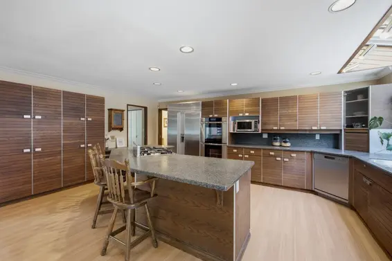 2008 Blairview Avenue, North Vancouver For Sale - image 9