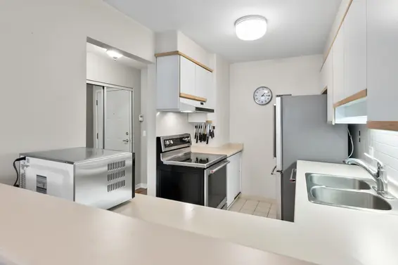 202 1535 Chesterfield Avenue, North Vancouver For Sale - image 10