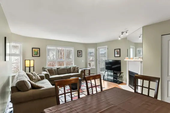 202 1535 Chesterfield Avenue, North Vancouver For Sale - image 12