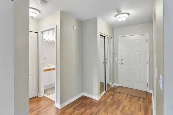 202 1535 Chesterfield Avenue, North Vancouver For Sale - image 15