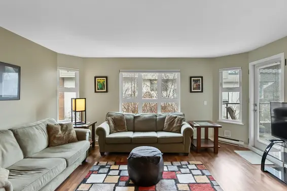 202 1535 Chesterfield Avenue, North Vancouver For Sale - image 4