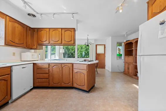 1775 Queens Avenue, West Vancouver For Sale - image 14