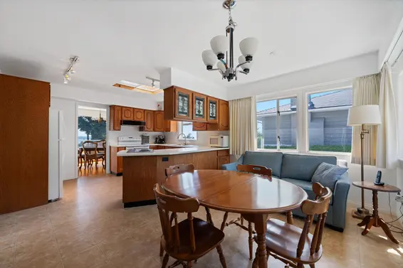 1775 Queens Avenue, West Vancouver For Sale - image 18