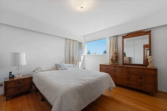 1775 Queens Avenue, West Vancouver For Sale - image 19