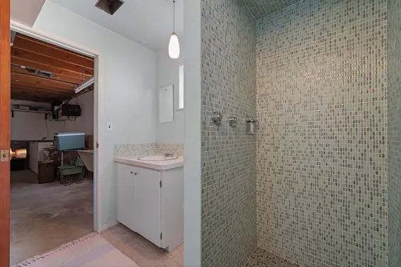 1775 Queens Avenue, West Vancouver For Sale - image 29