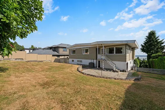 1775 Queens Avenue, West Vancouver For Sale - image 32