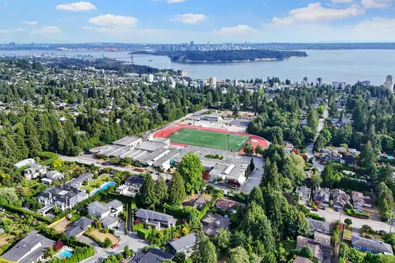 1775 Queens Avenue, West Vancouver For Sale - image 37