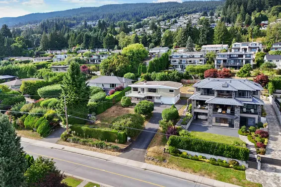 1775 Queens Avenue, West Vancouver For Sale - image 38