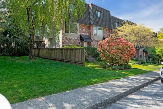 155 West 20th Street, North Vancouver