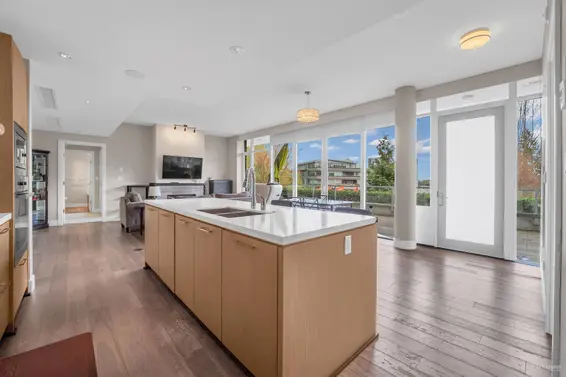 102 908 Keith Road, West Vancouver For Sale - image 10