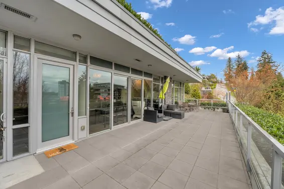 102 908 Keith Road, West Vancouver For Sale - image 2
