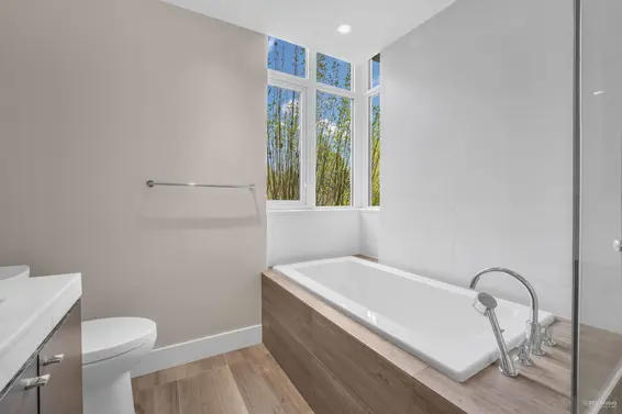 102 908 Keith Road, West Vancouver For Sale - image 22
