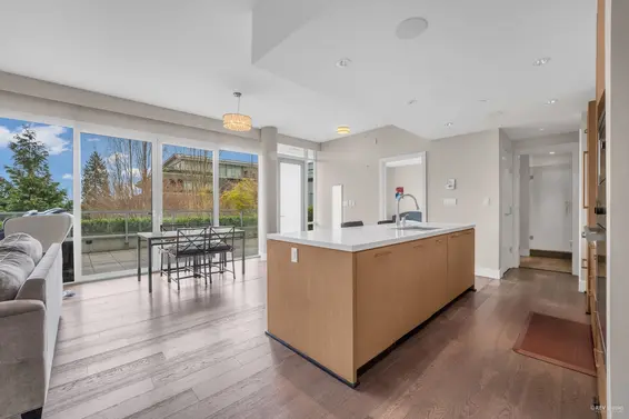 102 908 Keith Road, West Vancouver For Sale - image 7