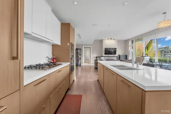 102 908 Keith Road, West Vancouver For Sale - image 8