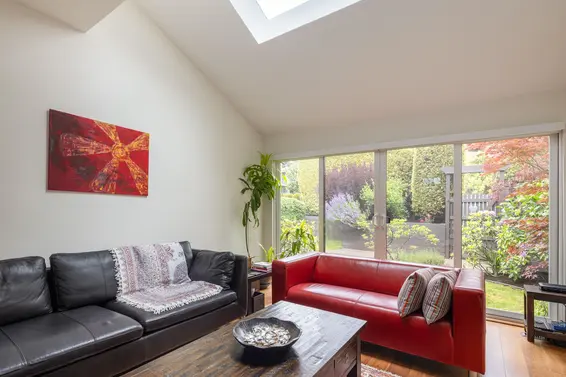 1915 Chesterfield Avenue, North Vancouver For Sale - image 10