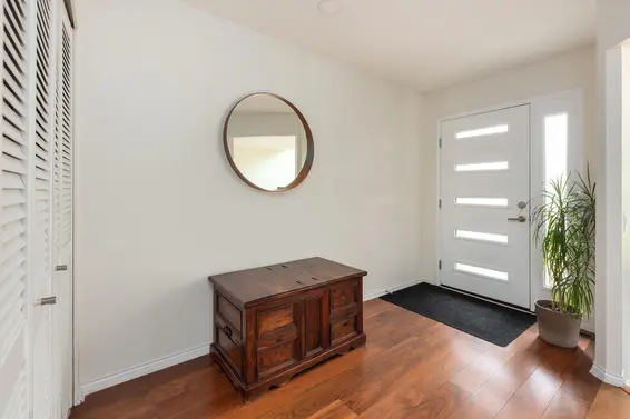 1915 Chesterfield Avenue, North Vancouver For Sale - image 8