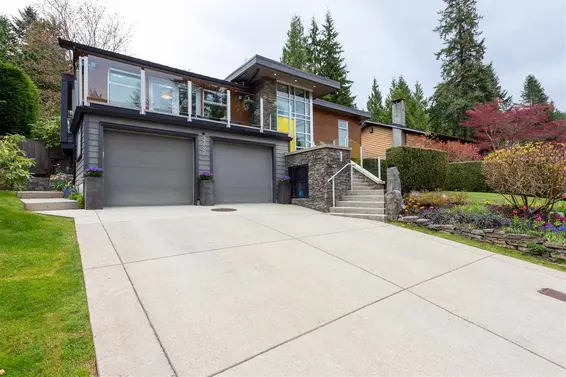 3797 Regent Avenue, North Vancouver For Sale - image 2
