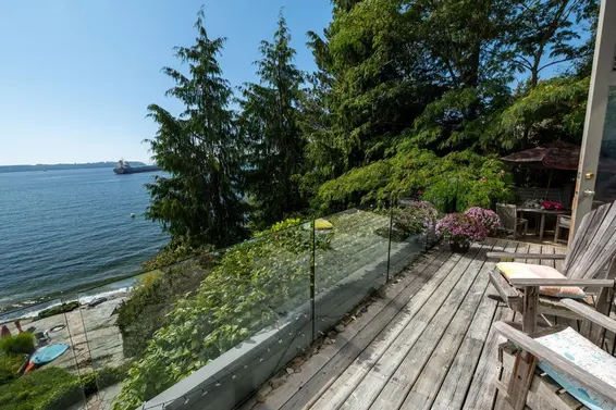 4052 Marine Drive, West Vancouver For Sale - image 17