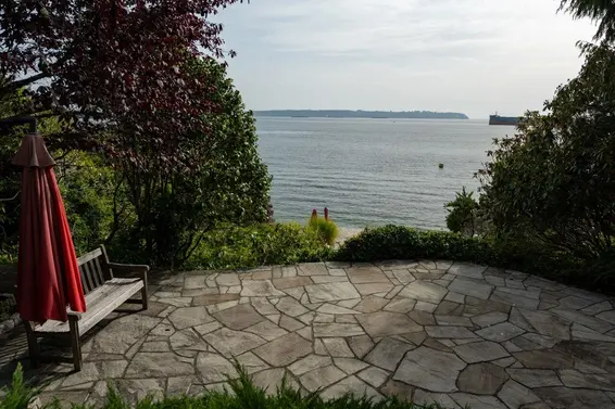 4052 Marine Drive, West Vancouver For Sale - image 31