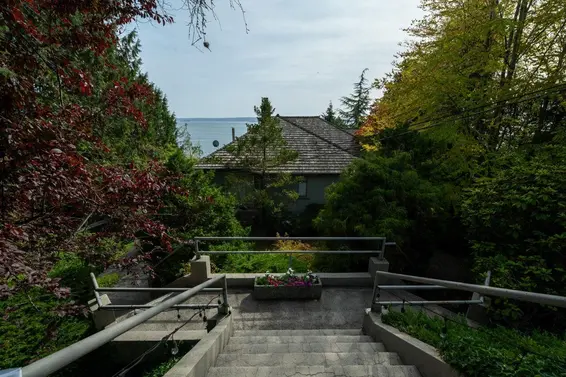 4052 Marine Drive, West Vancouver For Sale - image 6