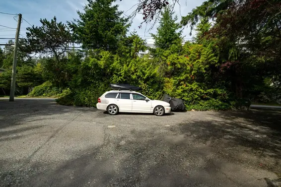4052 Marine Drive, West Vancouver For Sale - image 8