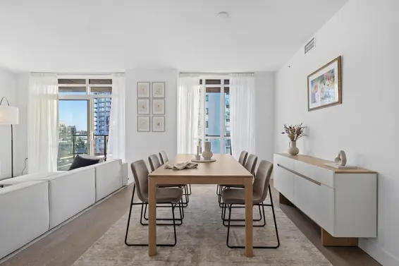 507 177 West 3rd Street, North Vancouver For Sale - image 2