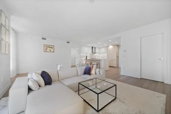 507 177 West 3rd Street, North Vancouver For Sale - image 3