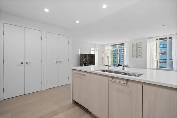 507 177 West 3rd Street, North Vancouver For Sale - image 32