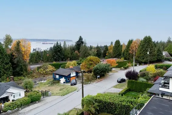 1115 Ottaburn Road, West Vancouver For Sale - image 11