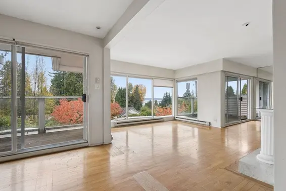 1115 Ottaburn Road, West Vancouver For Sale - image 3