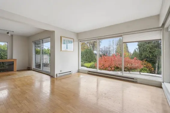 1115 Ottaburn Road, West Vancouver For Sale - image 7