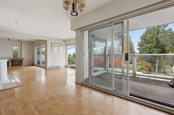 1115 Ottaburn Road, West Vancouver For Sale - image 8