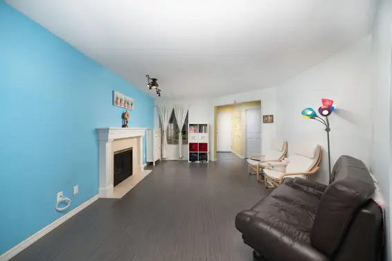 1931 Westview Drive, North Vancouver For Sale - image 2