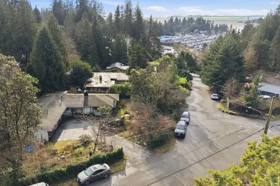 5757 Cranley Drive, West Vancouver