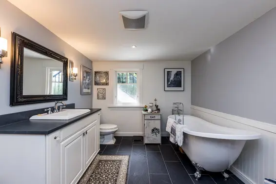 461 East St. James Road, North Vancouver For Sale - image 21