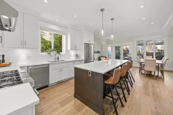 244 East 18th Street, North Vancouver For Sale - image 2