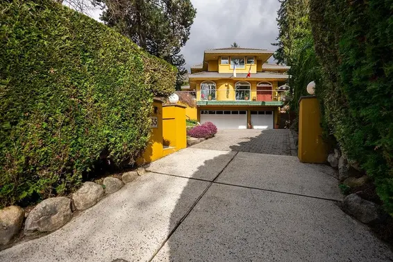 2635 Rosebery Avenue, West Vancouver For Sale - image 14