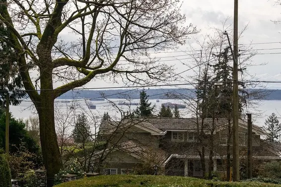 2635 Rosebery Avenue, West Vancouver For Sale - image 20