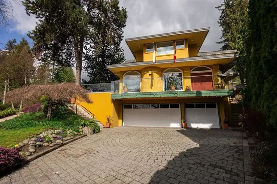 2635 Rosebery Avenue, West Vancouver For Sale - image 3