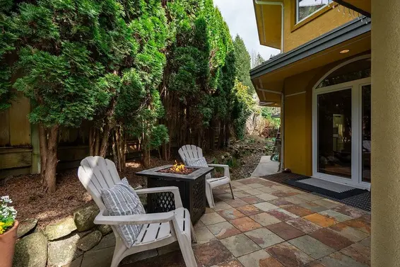 2635 Rosebery Avenue, West Vancouver For Sale - image 35