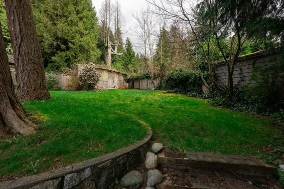 2635 Rosebery Avenue, West Vancouver For Sale - image 39