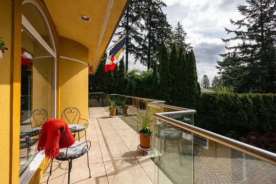 2635 Rosebery Avenue, West Vancouver For Sale - image 7