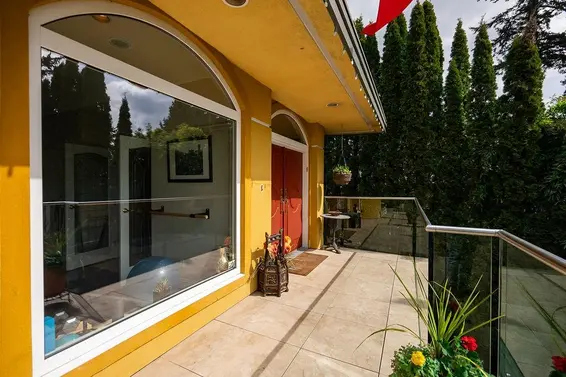 2635 Rosebery Avenue, West Vancouver For Sale - image 8